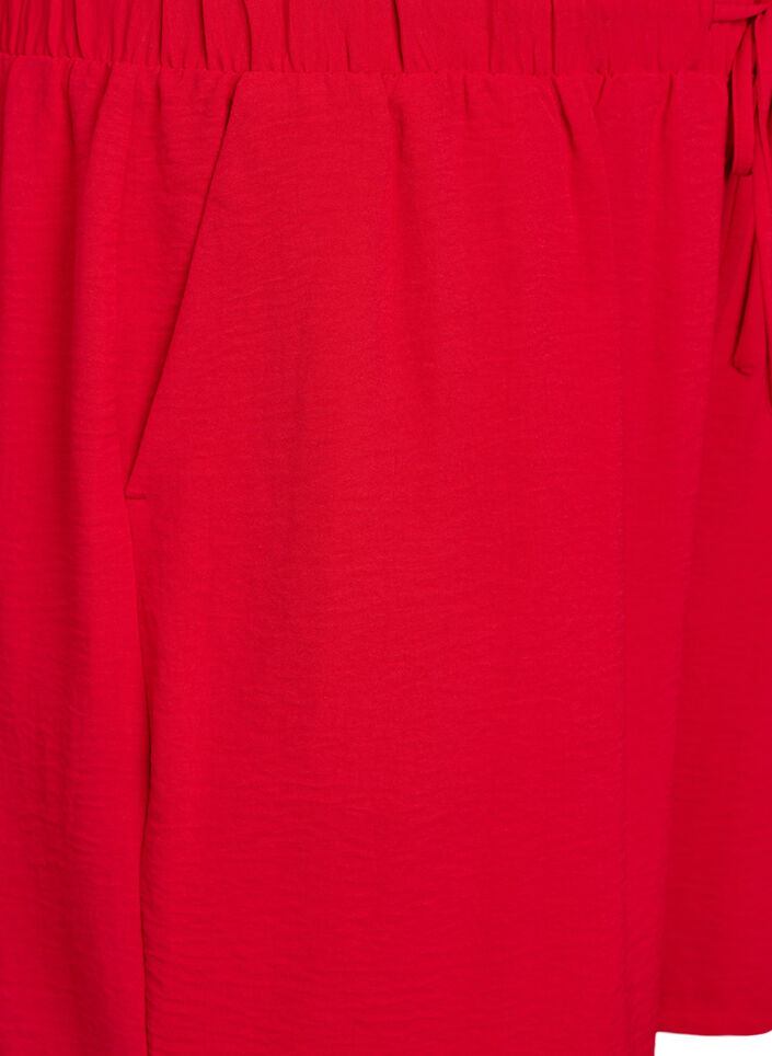 Shorts med fickor och res&aring;r i midjan, R&ouml;d, Packshot image number 2