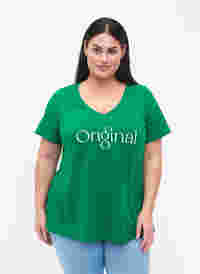V-ringad t-shirt i bomull med texttryck, Jolly Green ORI, Model
