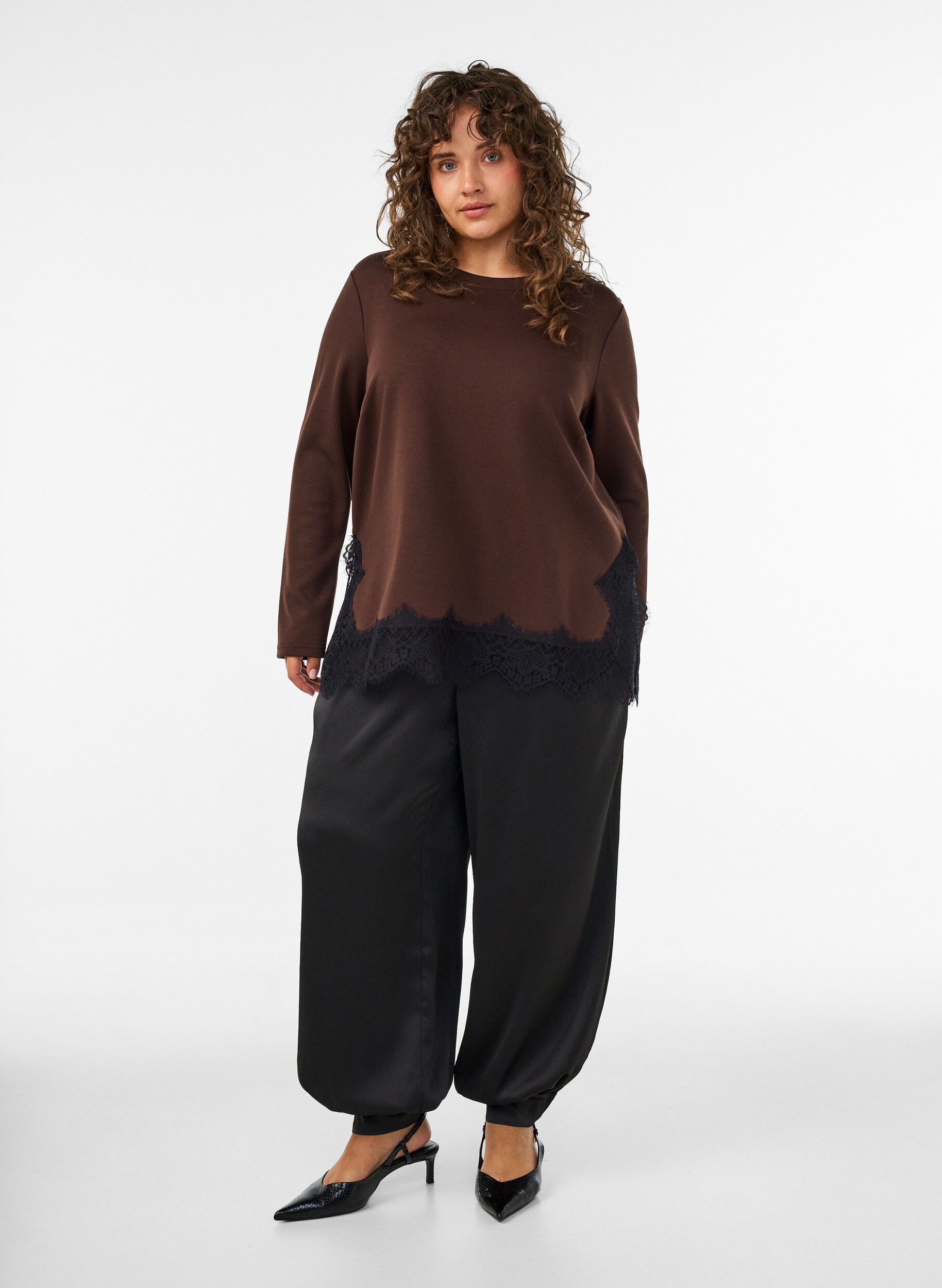 ZizziBlus i jersey med spetskant, Brun, Model image number 1