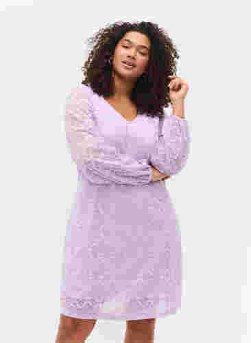 V-ringad klänning i spets med långa ärmar, Pastel Lilac, Model image number 0