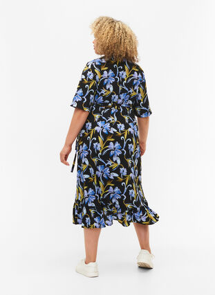 Tryckt omlottklänning med korta ärmar , Black Blue Flower, Model image number 1