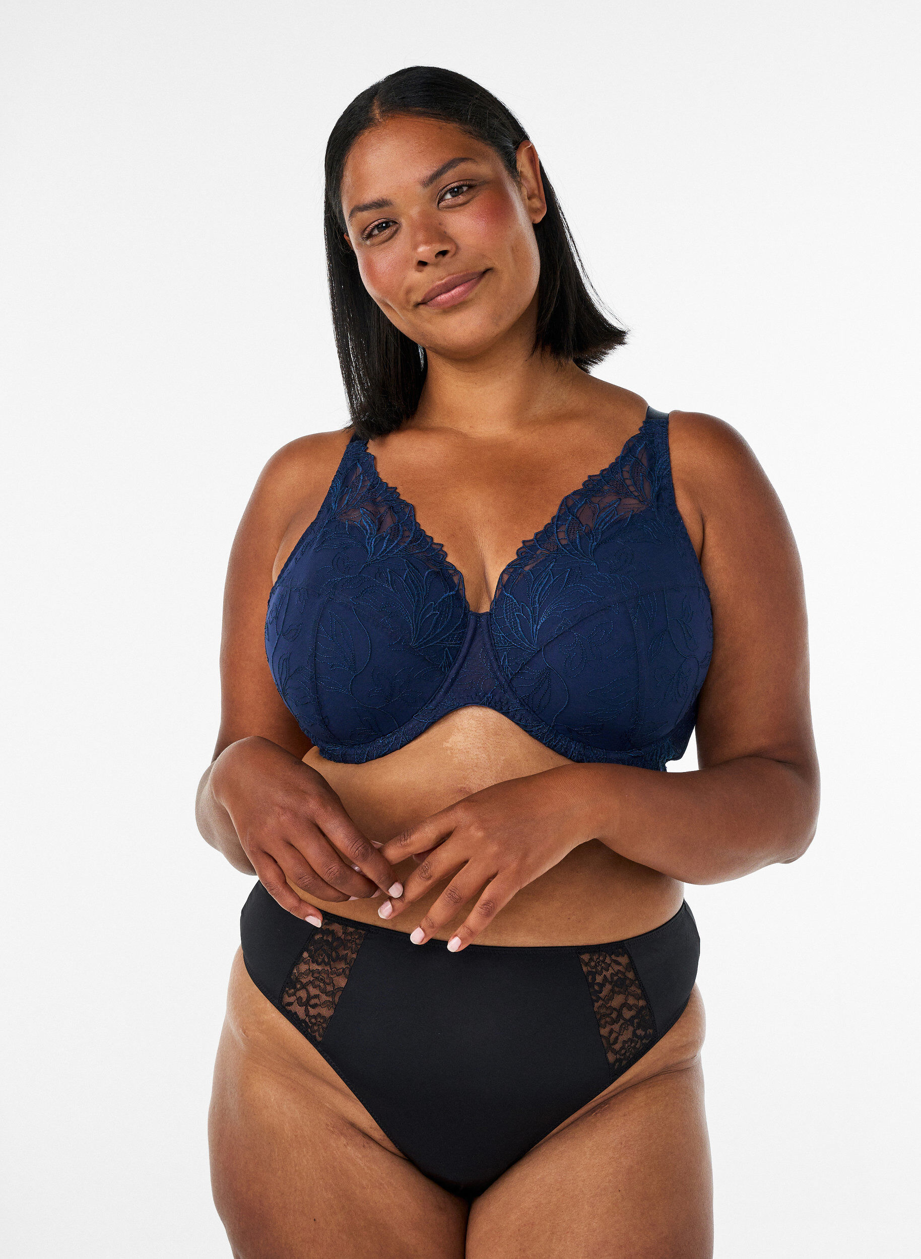 ZizziVadderad spets-BH med bygel, Bl&aring;, Model image number 1