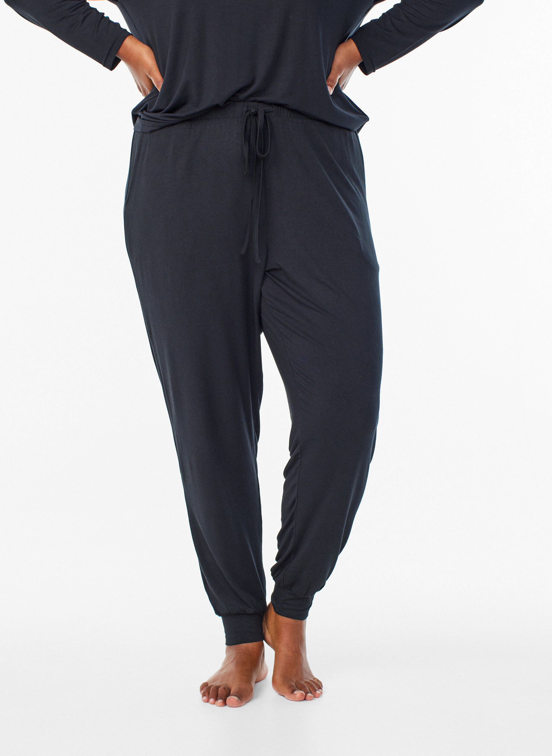 ZizziNattbyxor i modal med h&ouml;g midja, Svart, Model image number 2