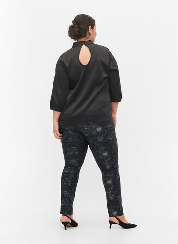 Mönstrade Emily jeans med nitar, Black AOP, Model image number 1