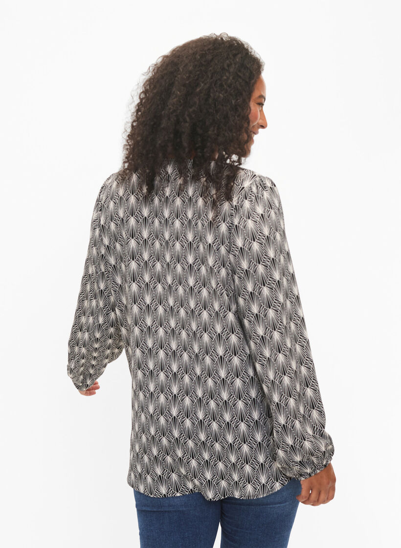 Skjortblus med V-ringning och tryck, Birch Graphic AOP, Model image number 1