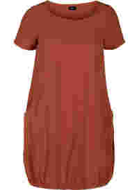 Kortärmad klänning i bomull