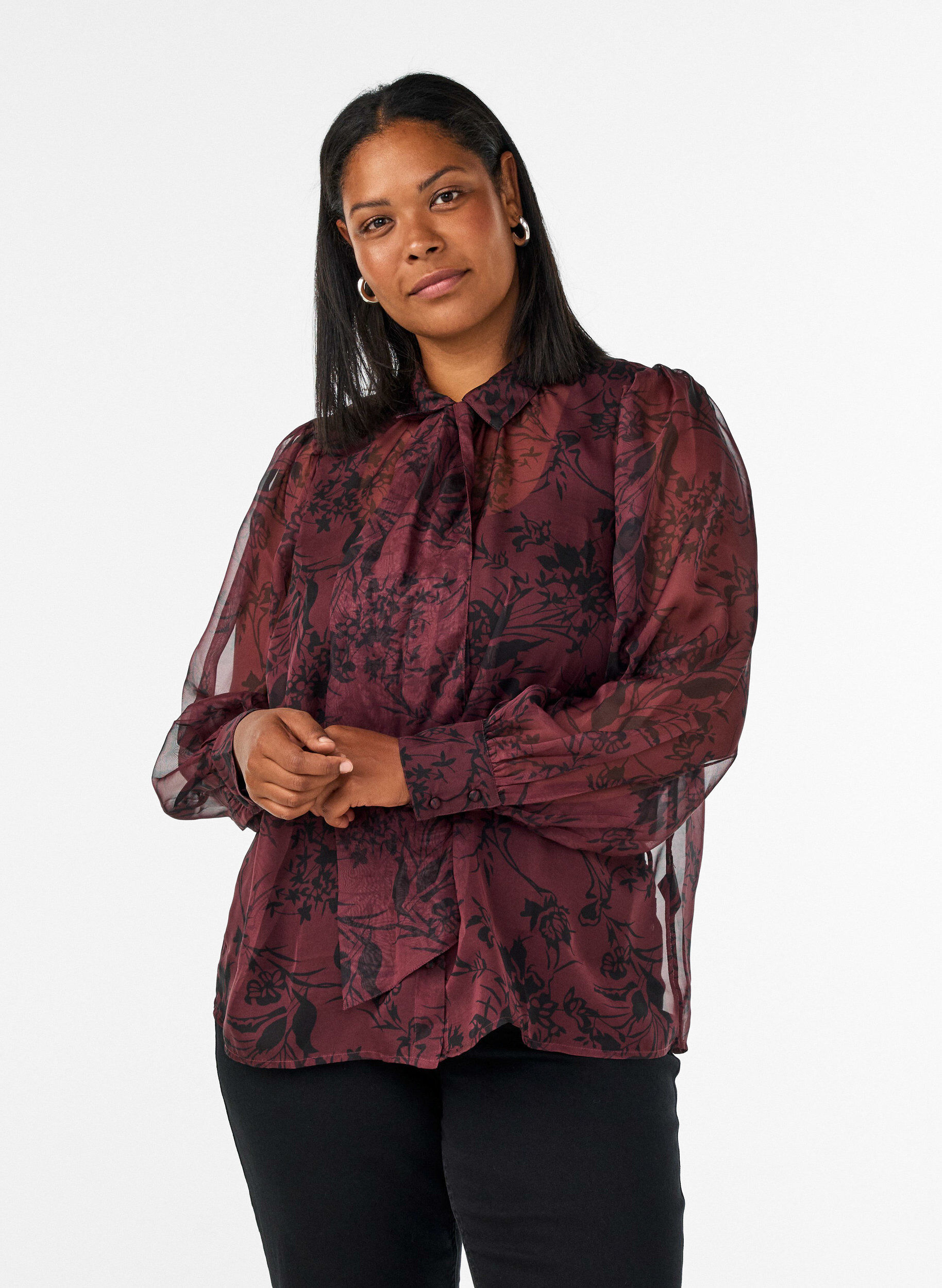 ZizziSkir skjortblus med blomm&ouml;nster och knytdetalj, M&ouml;rk Bordeaux, Model image number 0