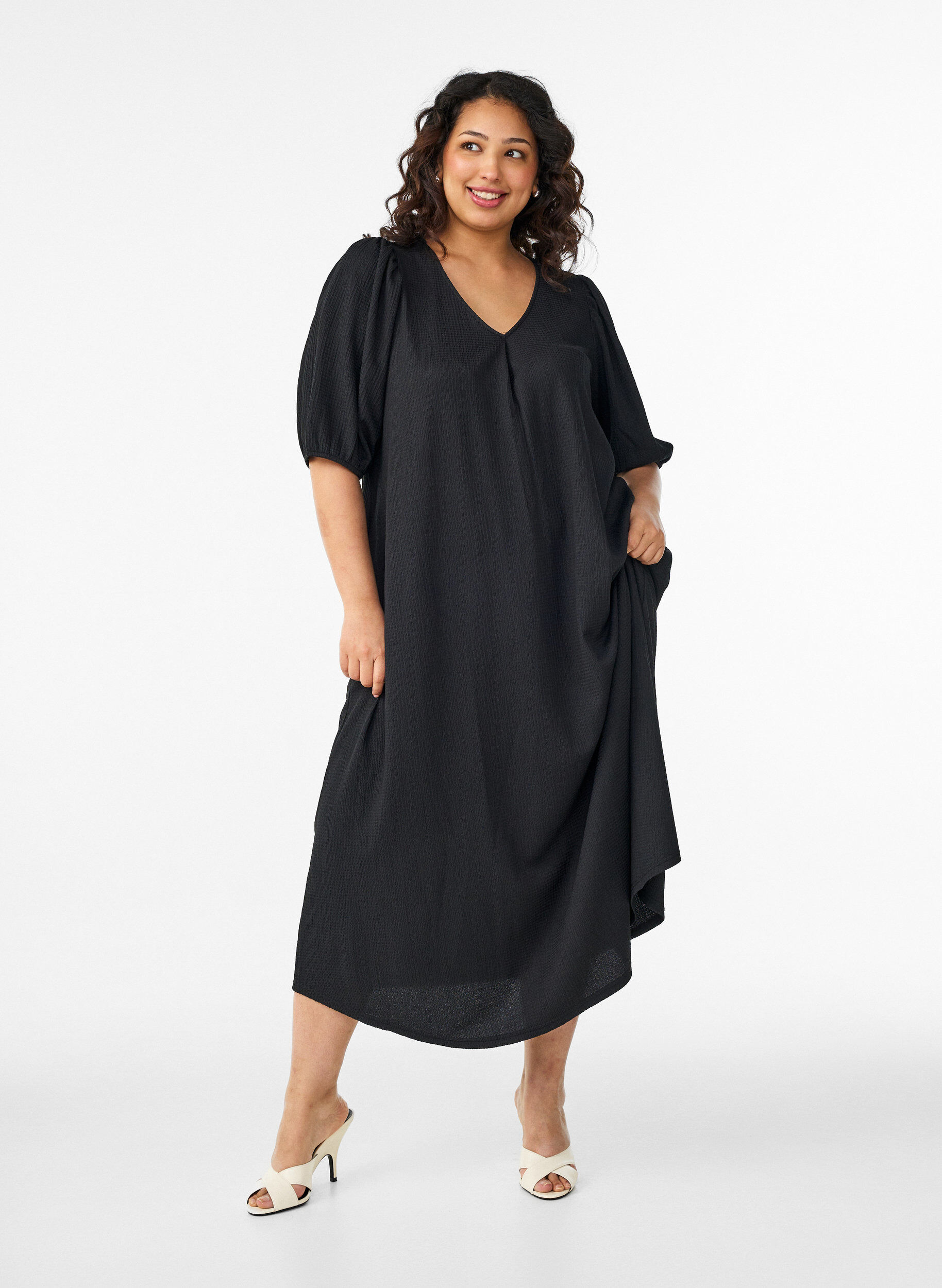 ZizziMidikl&auml;nning med v-ringning och textur, Svart, Model image number 0