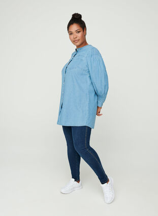 Lång jeansskjorta i bomull, Blue denim ASS, Model image number 2