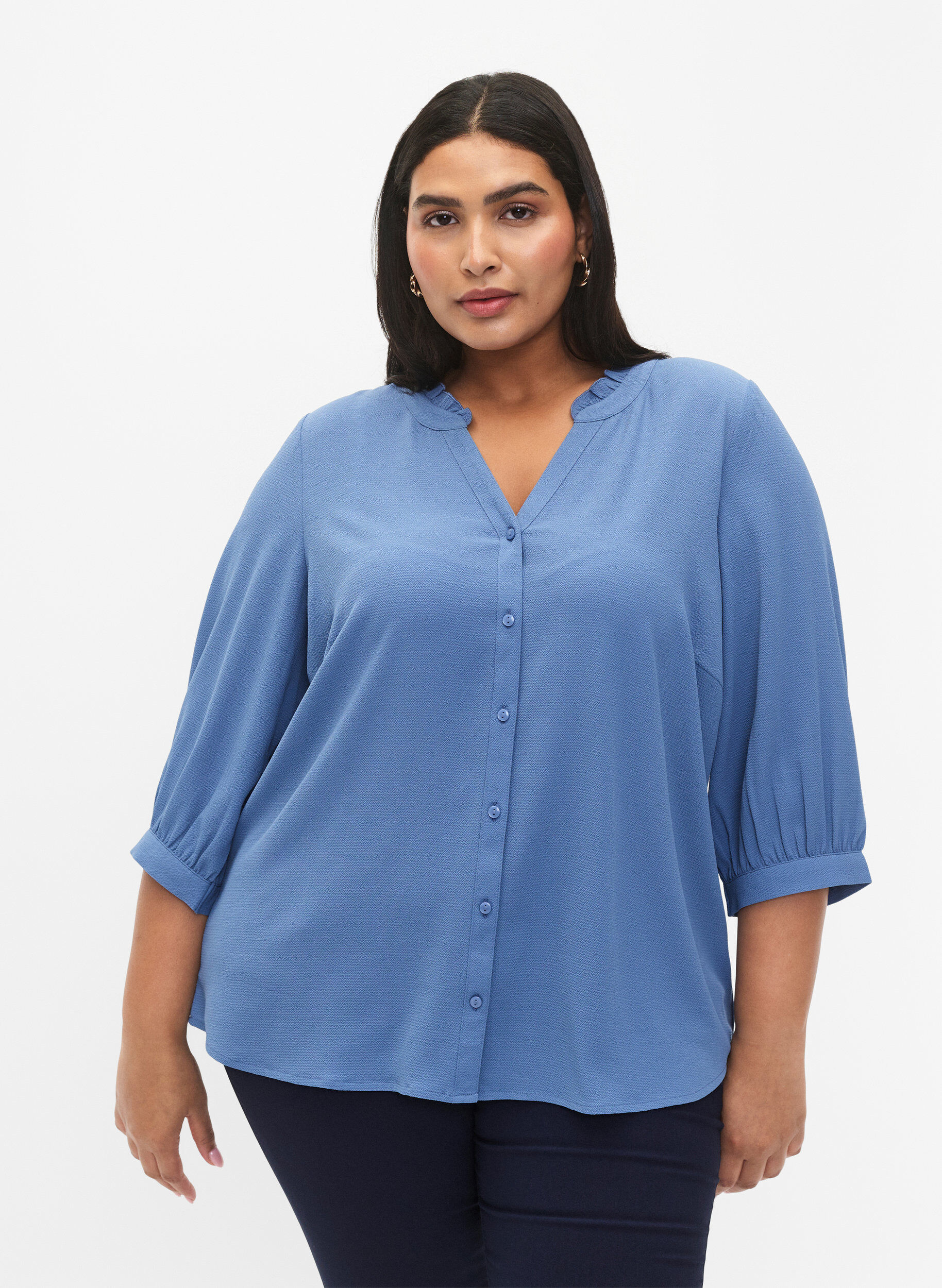 Zizzi Skjortblus med 3/4 &auml;rmar och volangkrage, Moonlight Blue, Model image number 0