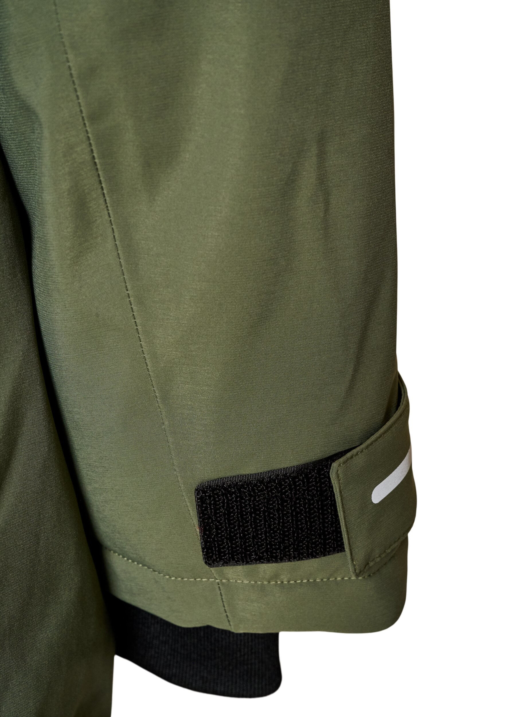 ZizziVattenavvisande parkas med huva och funktionella detaljer, Gr&ouml;n, Packshot image number 4