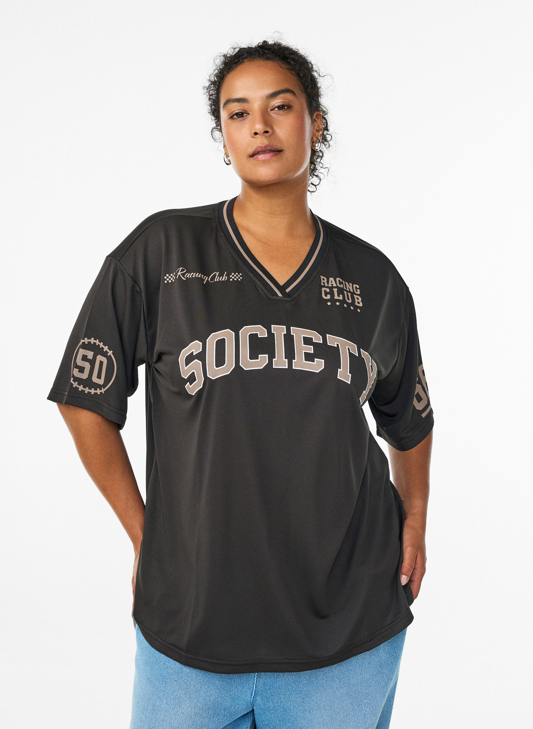 Sportig t-shirt med v-ringning och racingtryck, Svart, Model