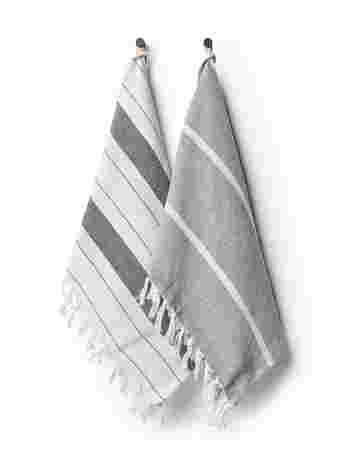 2-pack randiga handdukar med fransar