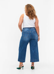Croppade jeans med vida ben, Blue denim, Model