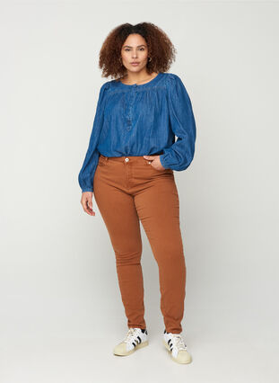 Super slim Amy Jeans med hög midja, Brown ASS, Model image number 1