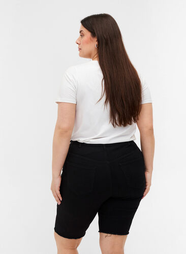 Kroppsnära jeansshorts med råa kanter, Black, Model image number 1
