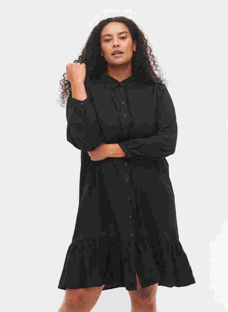 Skjortklänning i viskos med volangkant, Black, Model