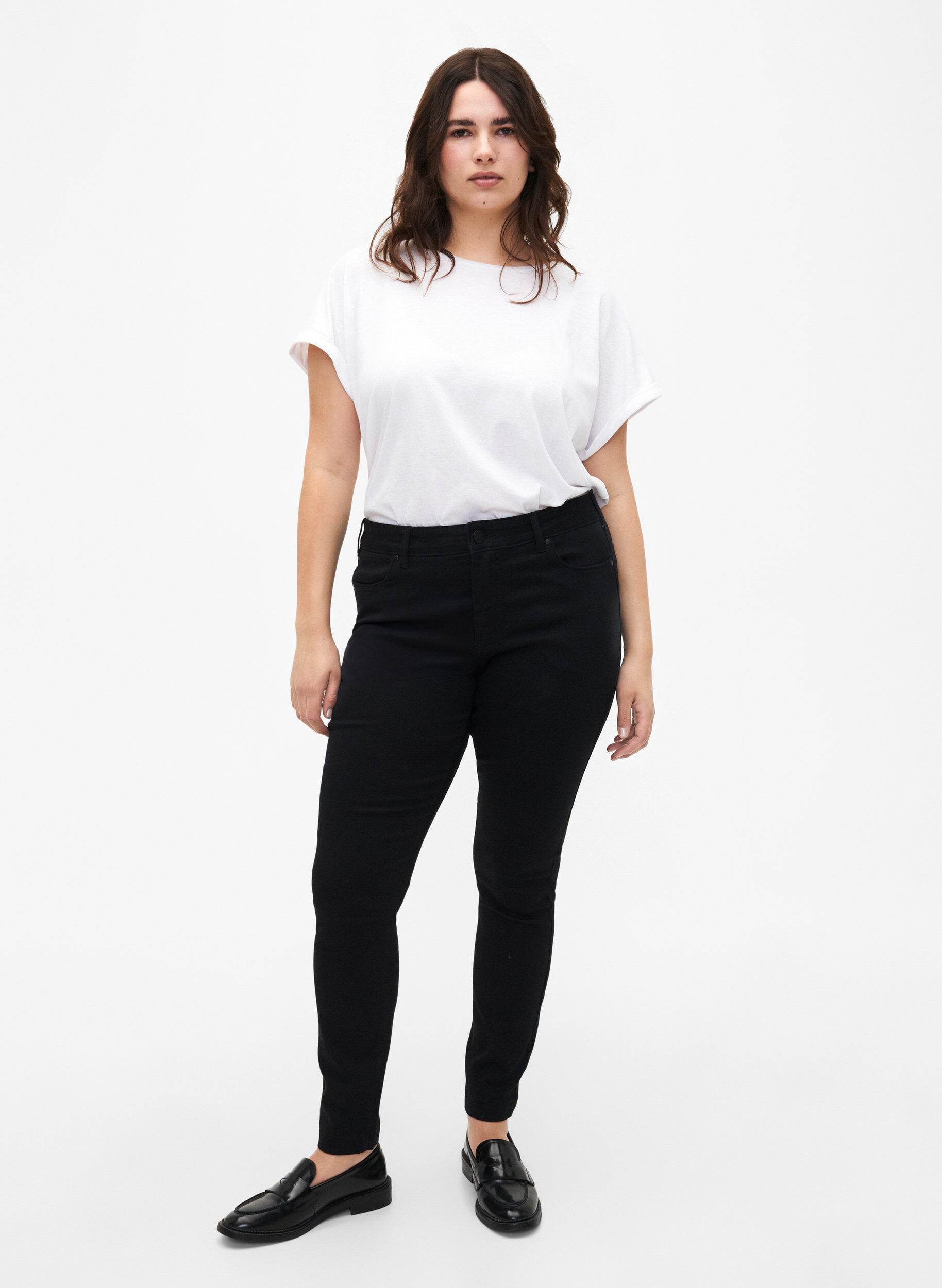 Zizzi Viona jeans med normal midja, Svart, Model image number 0