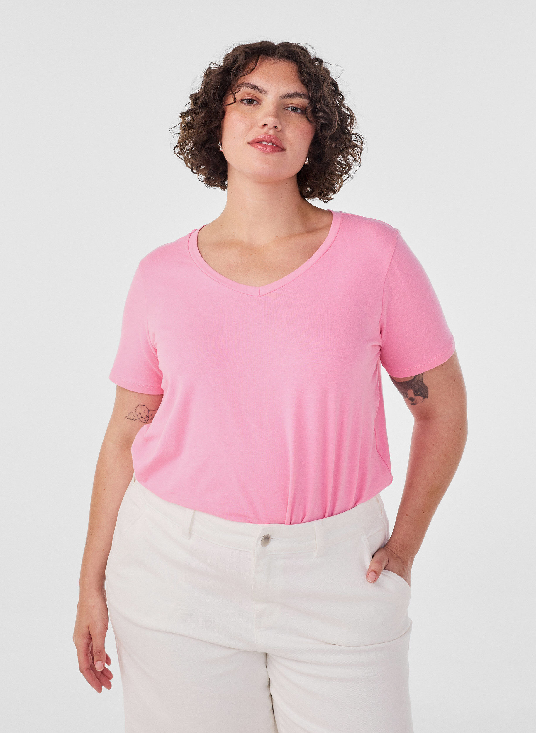 Enf&auml;rgad t-shirt i bomull, Rosa, Model