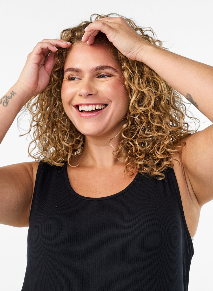&Auml;rml&ouml;s ribbad kl&auml;nning i viskos, Svart, Model image number 2