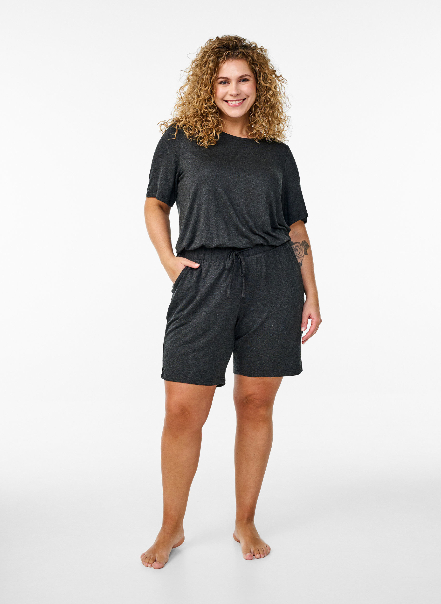 Zizzi Jumpsuit med korta ben, Gr&aring;, Model image number 1