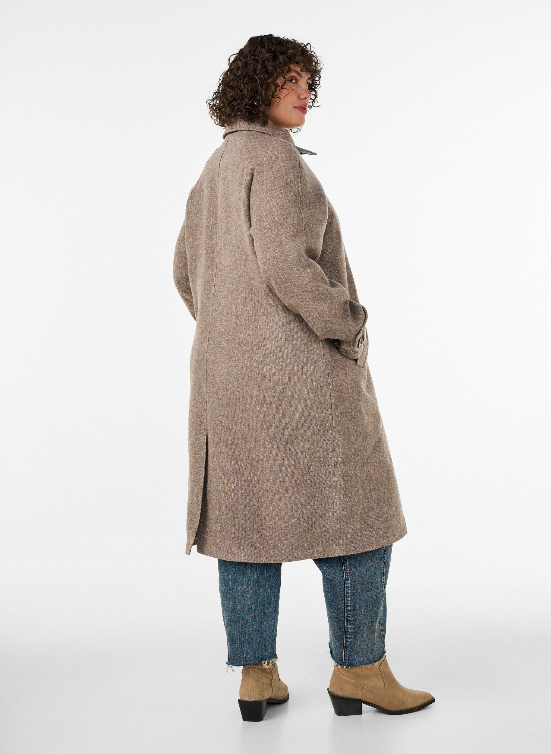 ZizziL&aring;ng ullkappa med h&ouml;g krage och dubbelkn&auml;ppning, Brun, Model image number 2