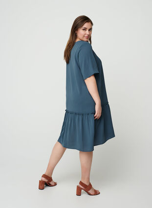 Kort klänning med volangkant, Dark Slate, Model image number 1
