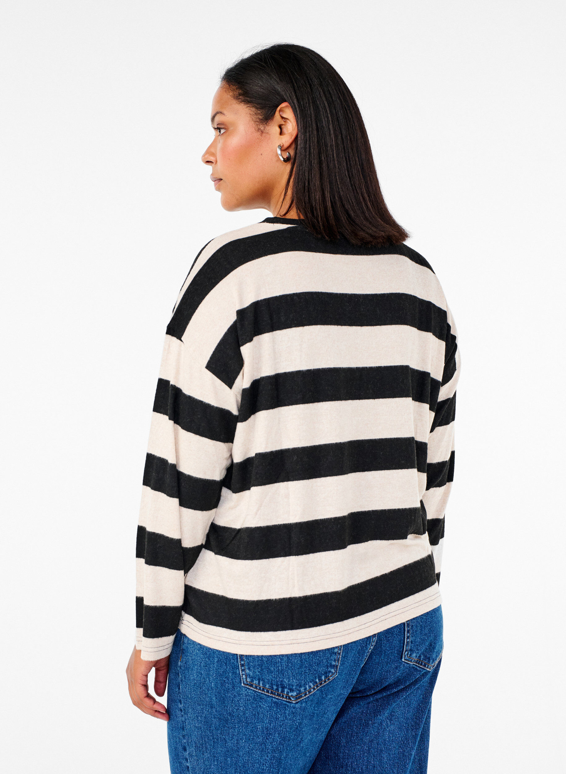 Zizzi L&aring;ng&auml;rmad blus med r&auml;nder, Bl. Beige Mel.Stripe, Model image number 1