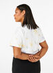 T-shirt i ekologisk bomull med blommigt tryck, Bright W. AOP, Model image number 1