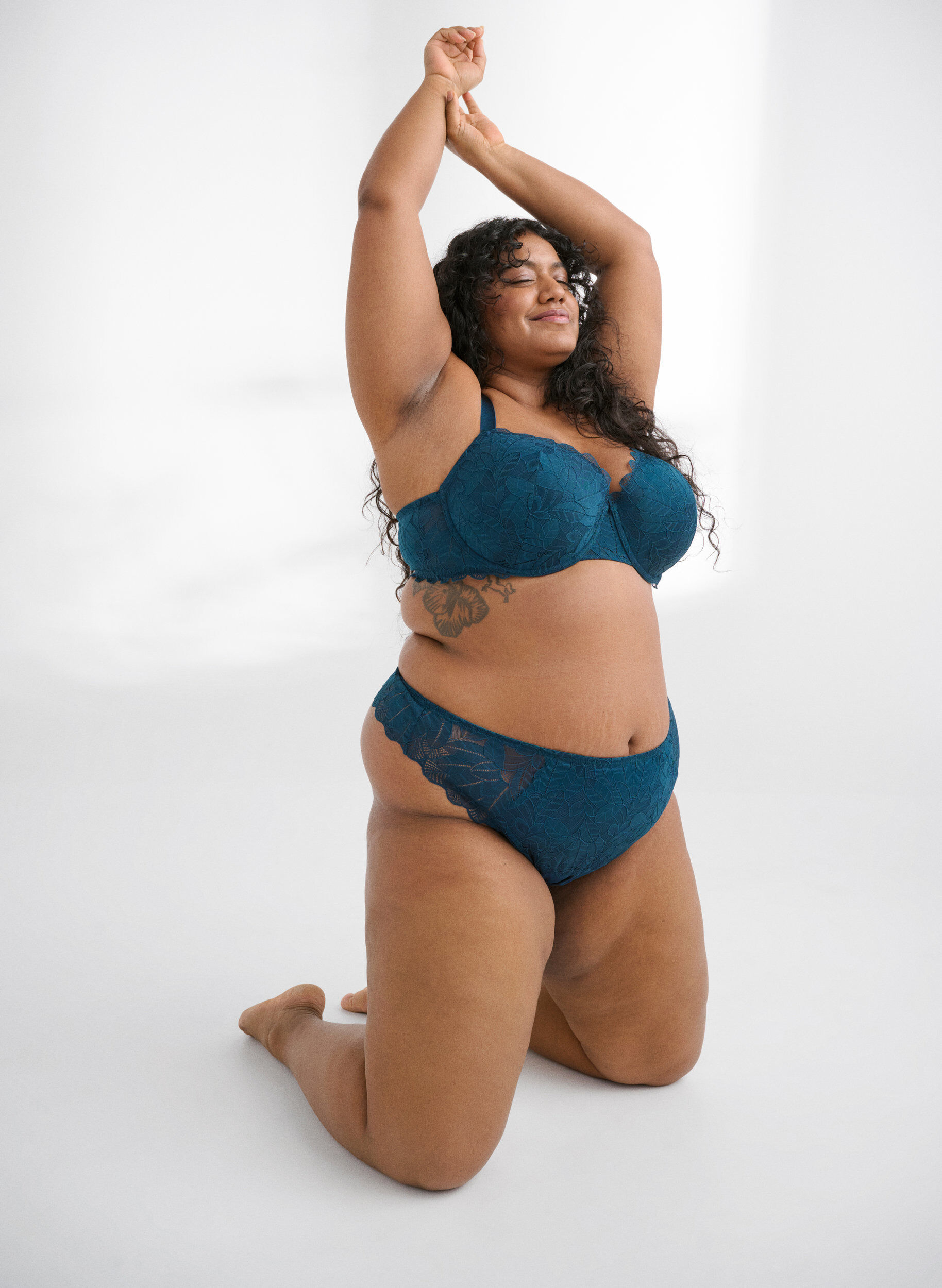 Zizzi Stringtrosa i spets, Bl&aring;, Image image number 0