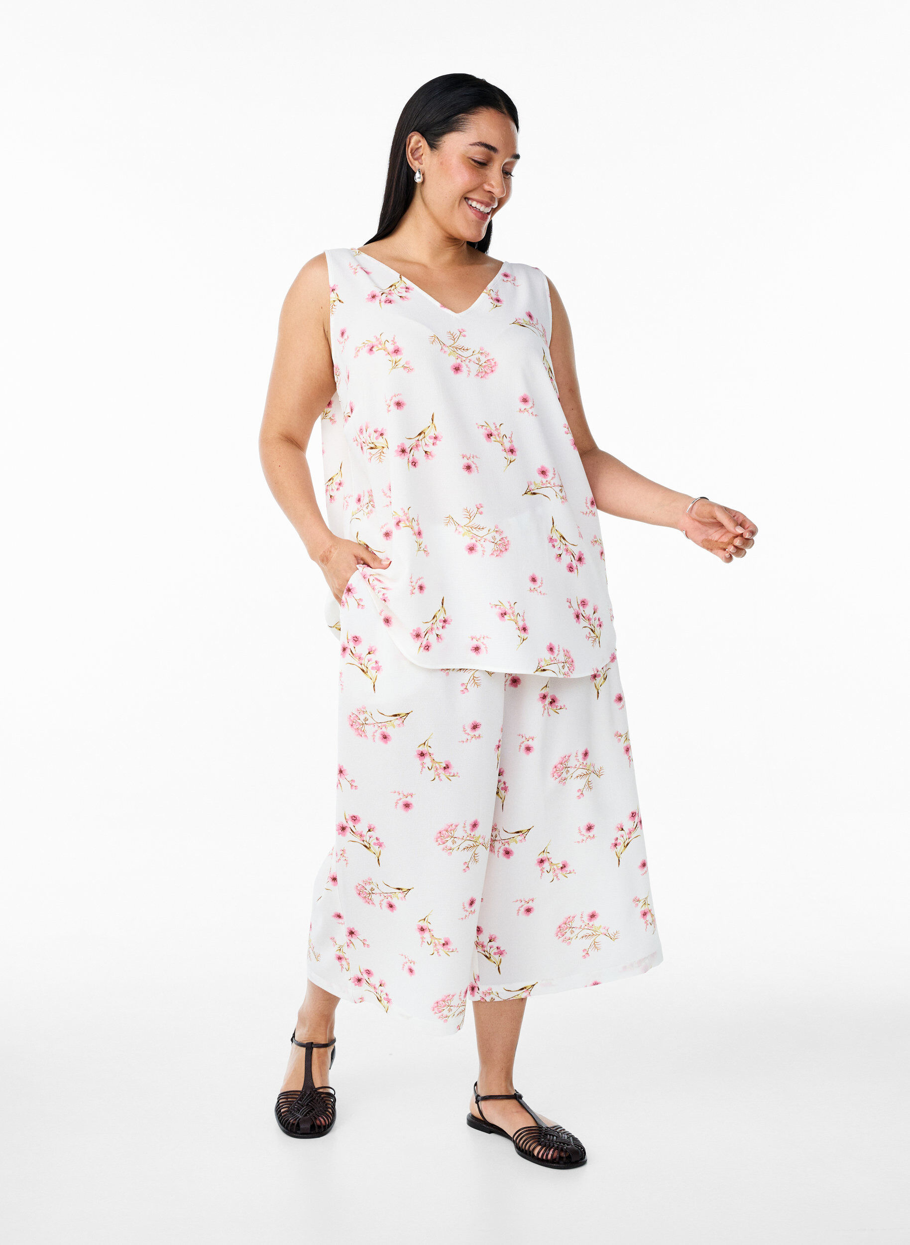 Zizzi M&ouml;nstrad topp med v-ringning, Vit, Model image number 1