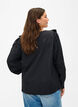 Blus med volanger och spets, Svart, Model image number 2