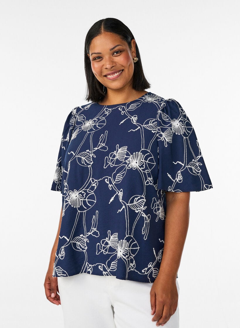 Kort&auml;rmad blus med broderat m&ouml;nster, Bl&aring;, Model image number 0