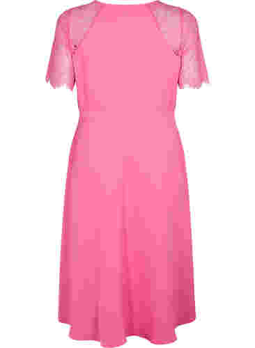 Midiklänning med korta spetsärmar, Shocking Pink, Packshot image number 1