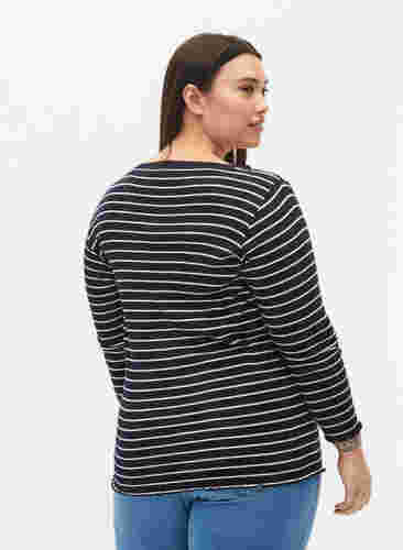 Randig tröja med rund hals, Night Sky Stripe, Model image number 1