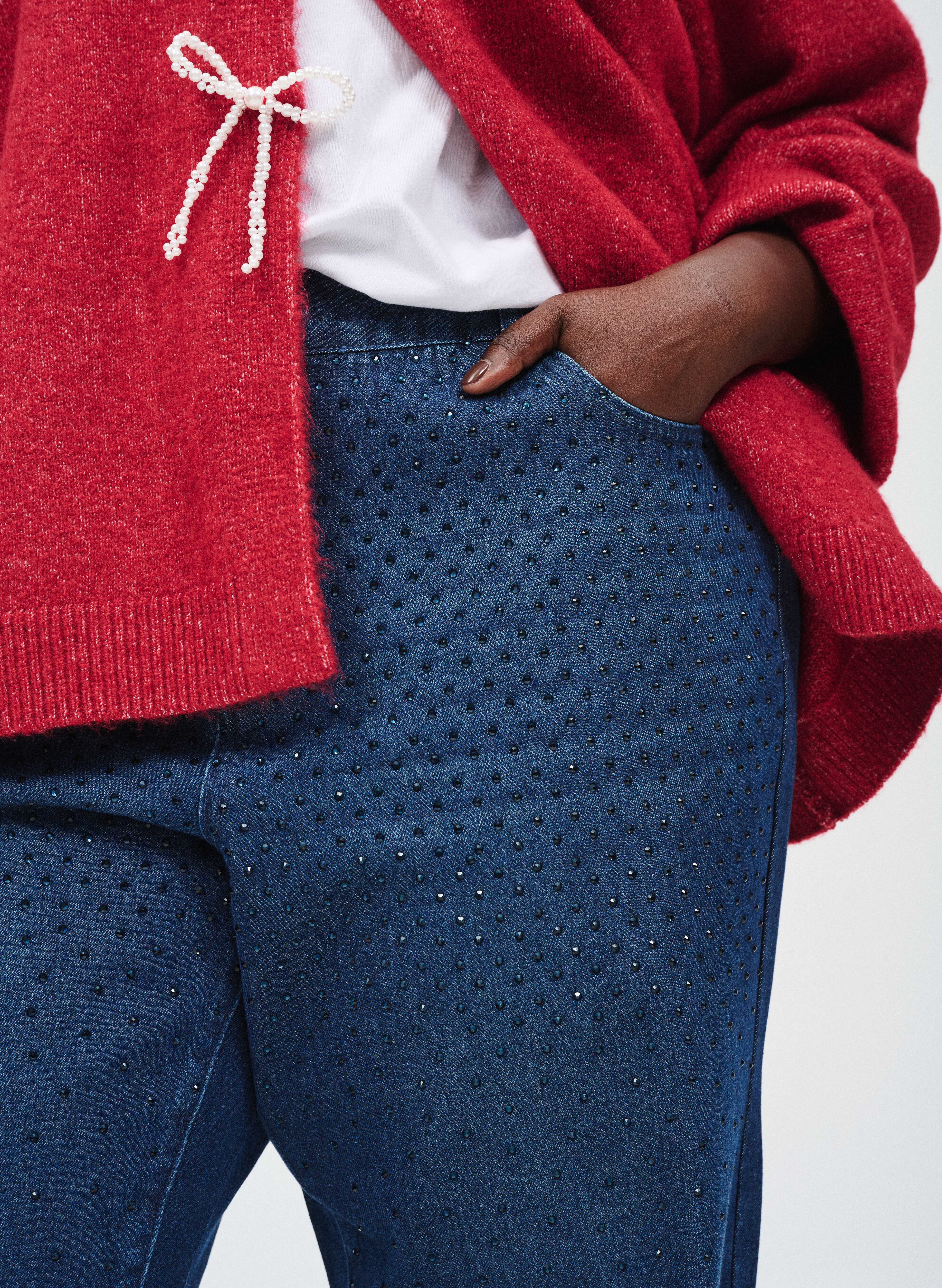 Zizzi Cardigan med p&auml;rlb&aring;ge, , Model