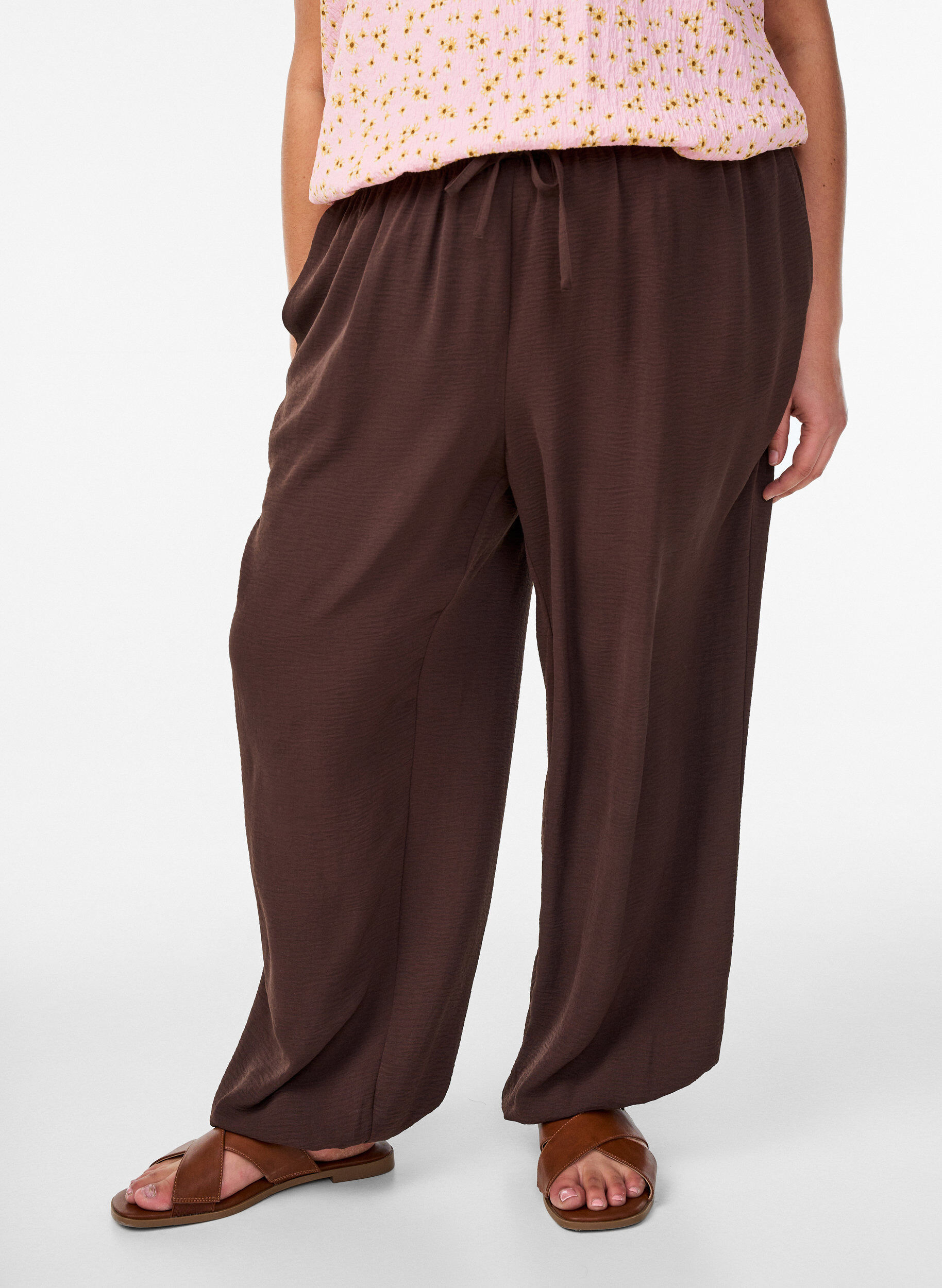 ZizziBallongbyxor med h&ouml;g midja, Brun, Model image number 2