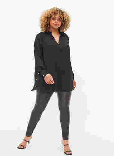 Långärmad skjorta med volangkrage, Black, Model image number 3