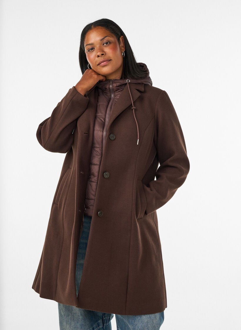 Kappa med avtagbar vadderad insats, Brun, Model image number 0