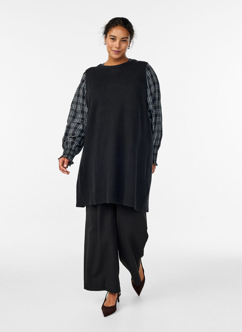 Kort ärmlös stickad klänning, Svart, Model image number 1