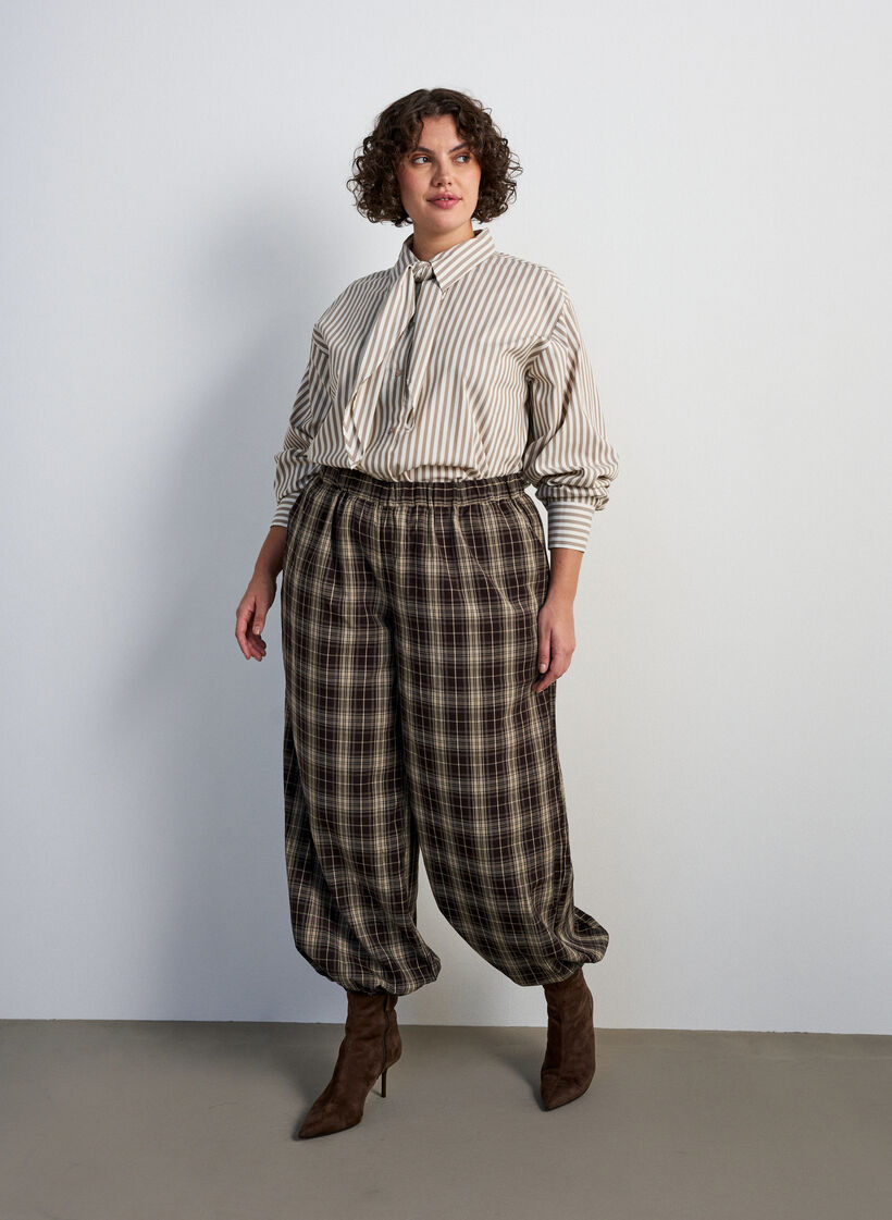 Rutiga ballongbyxor med h&ouml;g midja, Gr&ouml;n, Model image number 0