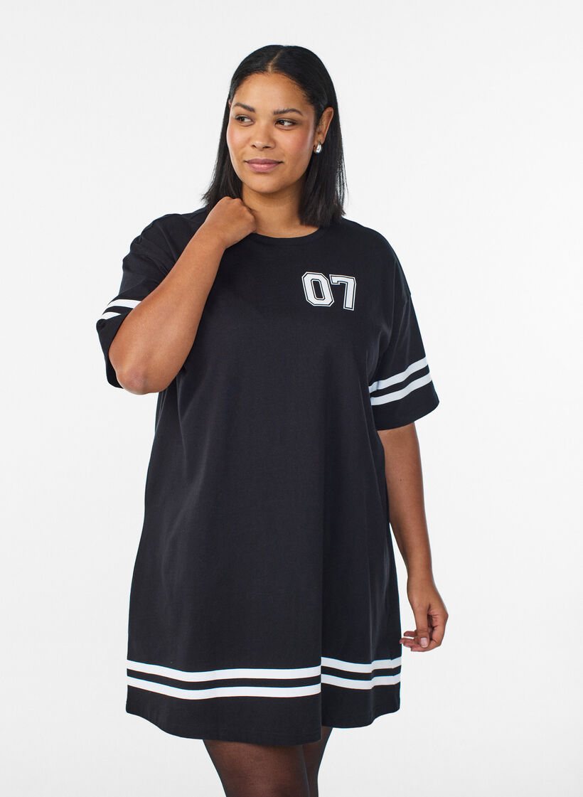 Kort t-shirtkl&auml;nning med sportiga detaljer, Svart, Model image number 0
