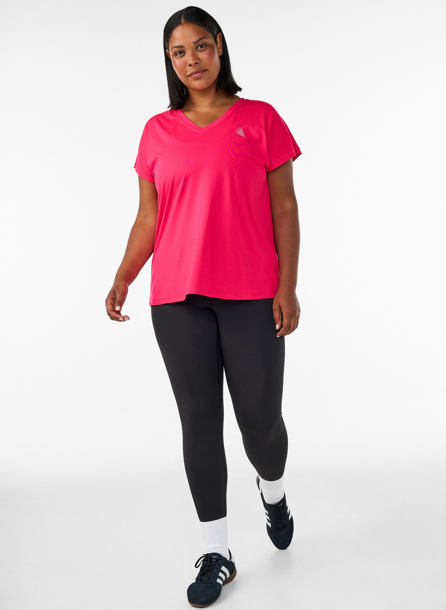 ZizziTr&auml;nings t-shirt med v-ringning och l&ouml;s passform, Rosa, Model image number 1
