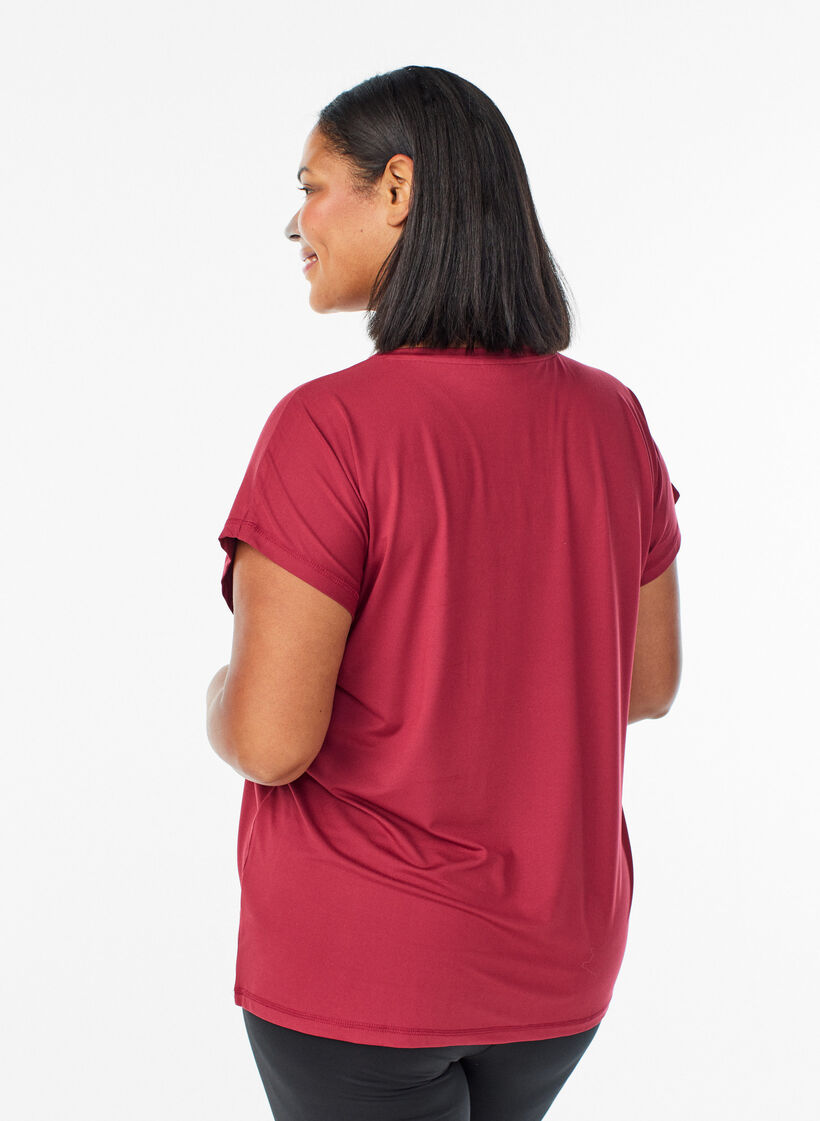 Enf&auml;rgad tr&auml;nings-T-shirt, R&ouml;d, Model image number 2