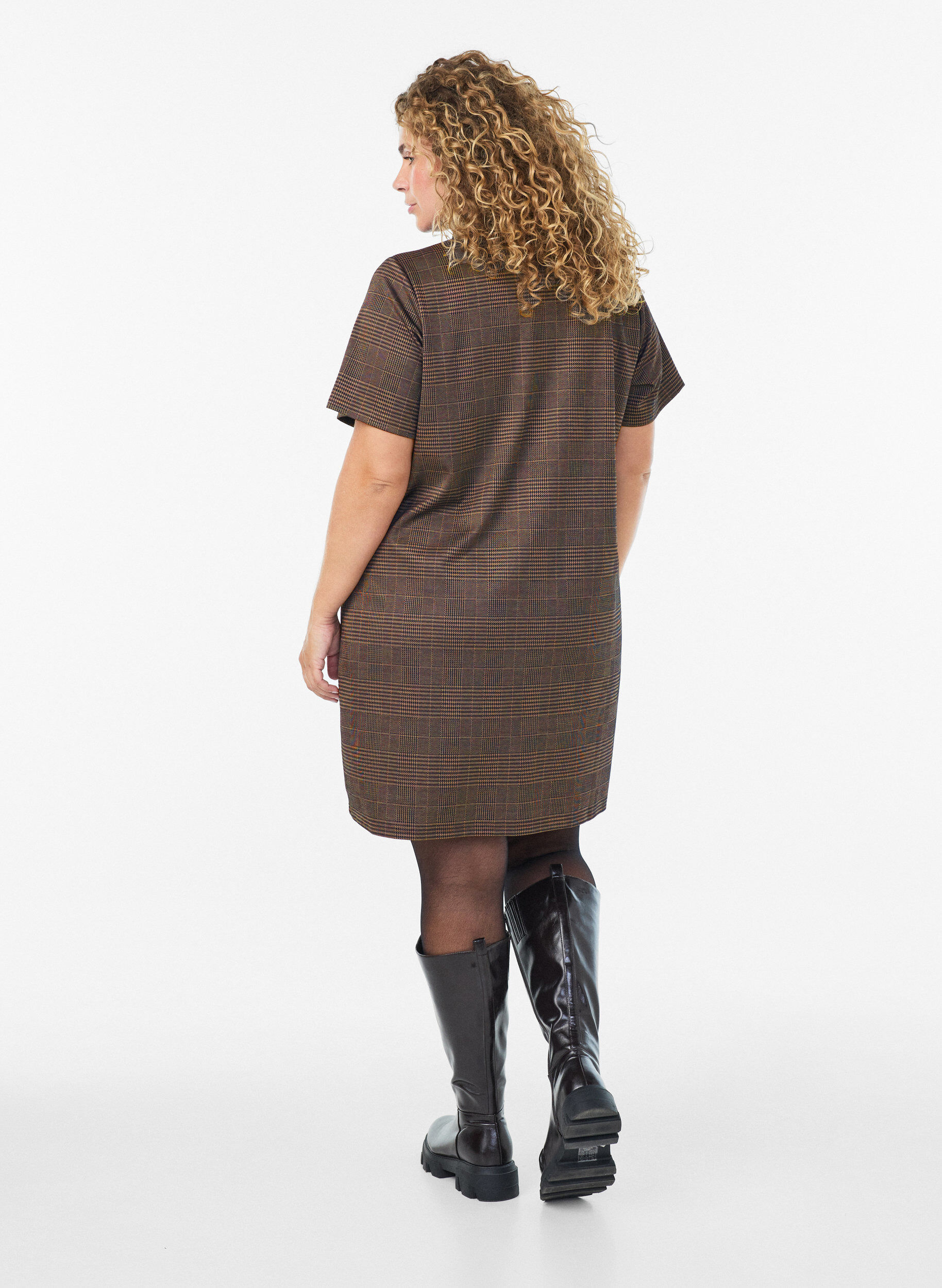ZizziKort rutig kl&auml;nning med skjortkrage, Brun, Model image number 2