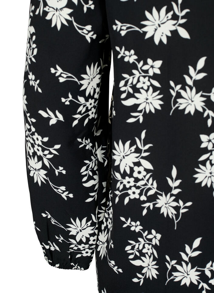 Blus med puff&auml;rm, Black Flower AOP, Packshot image number 3