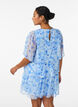 Kort kl&auml;nning i chiffonglook med blommigt m&ouml;nster och volanglager, Bl&aring;, Model image number 2