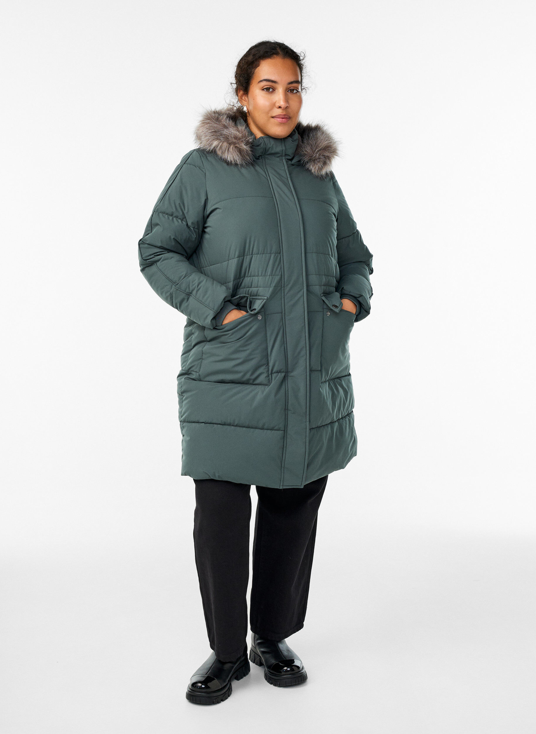 Zizzi Vattenavvisande parkas med krage i fuskp&auml;ls, Gr&ouml;n, Model image number 1