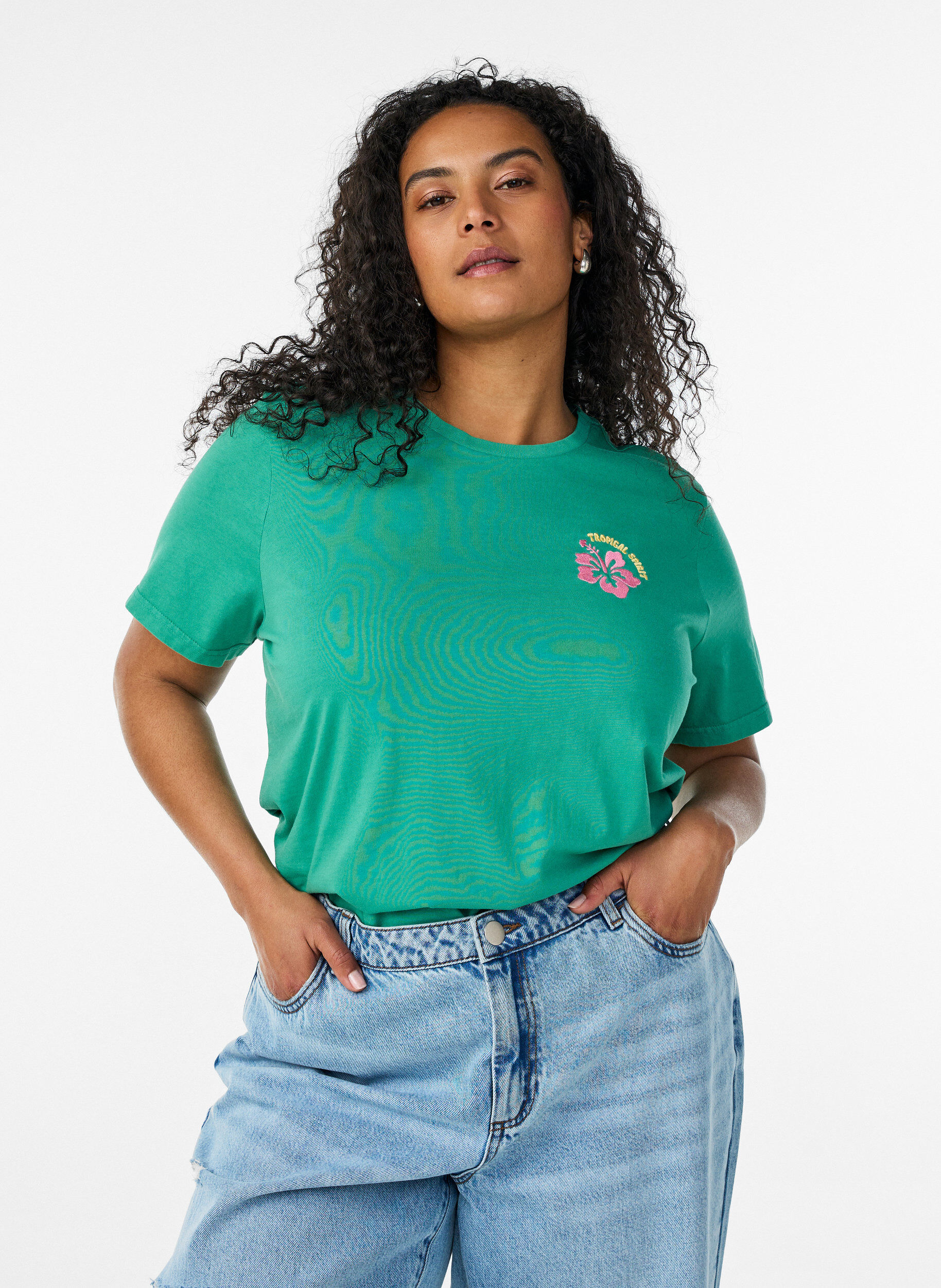 T-shirt i ekologisk bomull med tryck p&aring; ryggen, Gr&ouml;n, Model