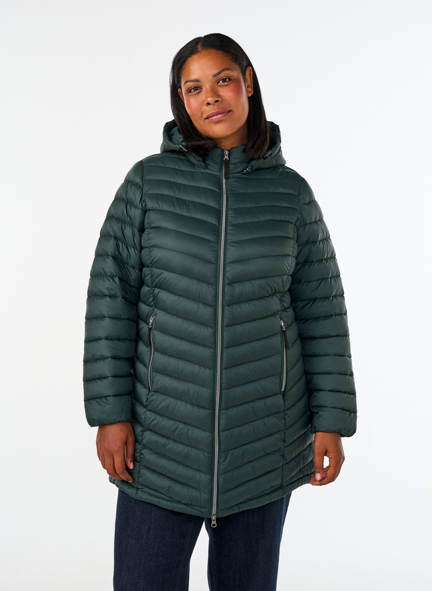 L&auml;ttviktsjacka med fickor och avtagbar huva, Gr&ouml;n, Model
